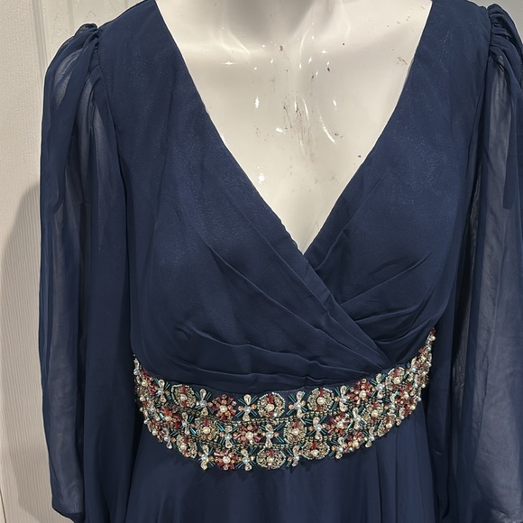 NWOT Mac Duggal bishop sleeve wrap over belt detail flowy gown - Picture 5 of 15